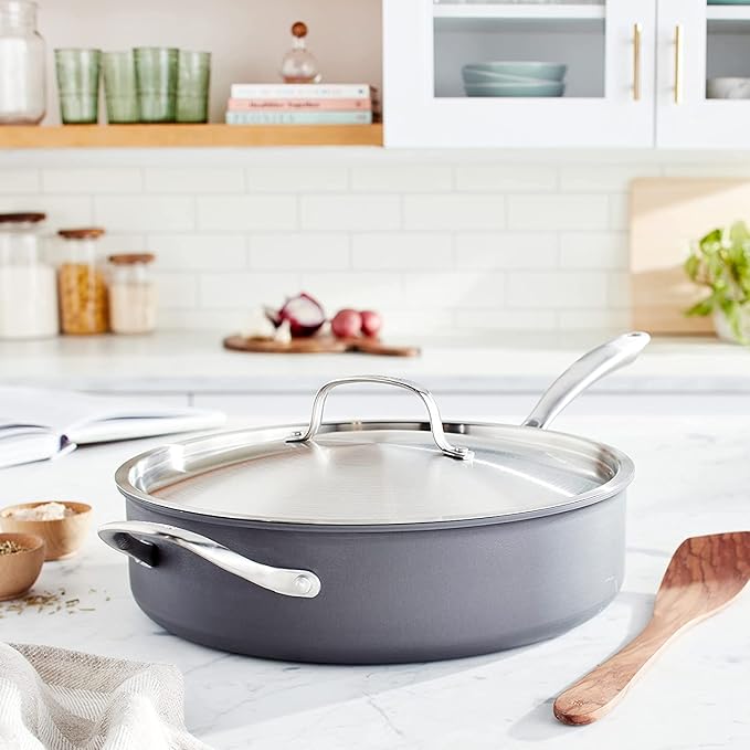 Cuisinart GG33-30H 5.5-Quart Saute Pan with Helper Handle and Cover GreenGourmet, Black