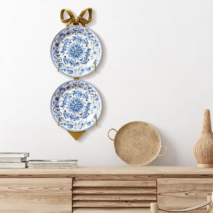 Zonon 1 Pack Gold Bow Plate Holder for Wall Bow Knot Iron Easel Display Rack Wall Mount Metal Plate Hanger Stand for Hanging Photo Frame Art Plaque for Cabinet Kitchen Counter Bar Cafe (18.5 x 7 Inch)