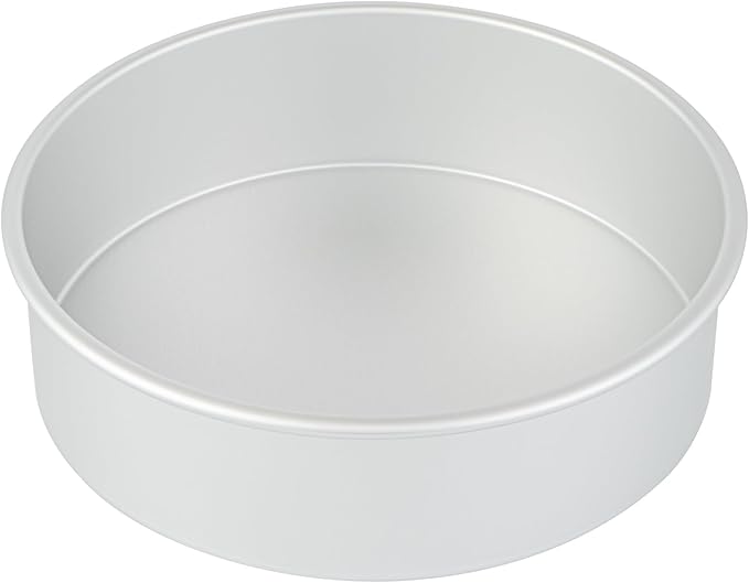Restaurantware-Met Lux 10 x 3 Inch Straight-Sided Baking Tin, 1 Round Cake Pan - Oven-Ready, Freezable, Anodized Aluminum Round Baking Pan, Greaseproof, For Layer Birthday Cake