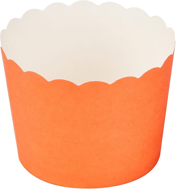 Restaurantware Baking Cups 200 Pack of 3.38 oz Paper Cupcake Liners Greaseproof Scalloped Oven-Safe Elegant Dessert Muffin Cups Disposable for Parties