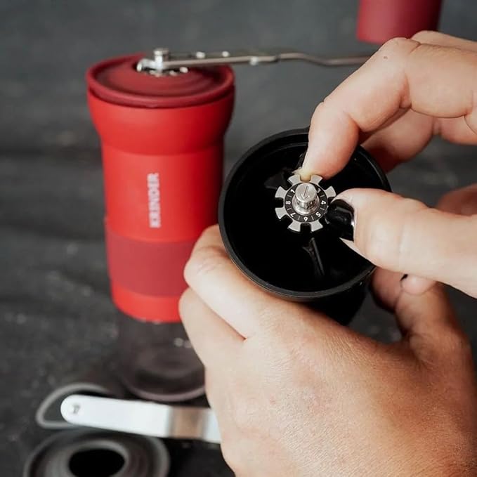 Cafflano Krinder : Portable Manual Coffee Maker, Handmill, Italian Metal-burr Coffee Grinder, High-Consistency, Easy Coarseness Adjusting, High Performance Coffee Grinder
