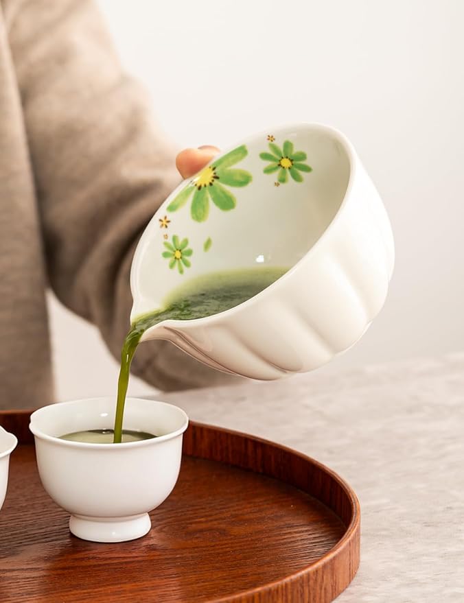 TANG PIN Premium Matcha Set - Traditional Japanese Matcha Making Kit with Spout Bowl (Chawan), Bamboo Whisk (Chasen) & Holder Stand - Complete Matcha Maker Starter Tools for Matcha Tea & Latt (Daisy)