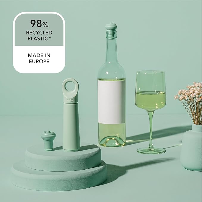 Vacu Vin Wine Saver Loop - Designed and Made in the Netherlands - Vacuum Wine Stopper Keeps Your Wine Fresh for up to 10 Days - Reusable, Made with 98% Recycled Material - 1 Pump, 5 Stoppers, Jade