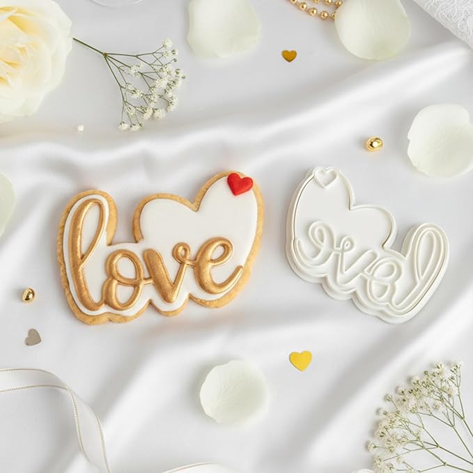 Love Cookie Cutters Wedding Cutter Molds Heart 3.5" with Plunger Stamps Baking Dough Tools Cake Shapes PLA Accessories for Birdesmaid Decorative Party Kitchen Supplies