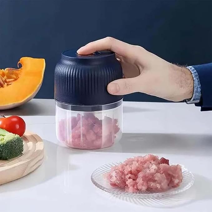 Household Electric Garlic Crusher, Electric Garlic Chopper, Mini Portable Veggie Chopper with 4/6 Stainless Steel Blades, Wireless Rechargeable Food Cutter for Garlic, Onion, Chili (Blue,250ML)