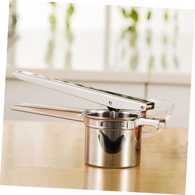 PRETYZOOM Stainless Steel Citrus Press Manual Lemon Juicer with Long Handle Easy to Clean Ergonomic Design for Home and Professional Use