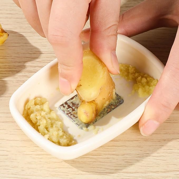 Stainless Steel Ginger Garlic Grater Handheld Kitchen Tool for Easy Mincing and Grating of Ginger Garlic Fruits and Vegetables