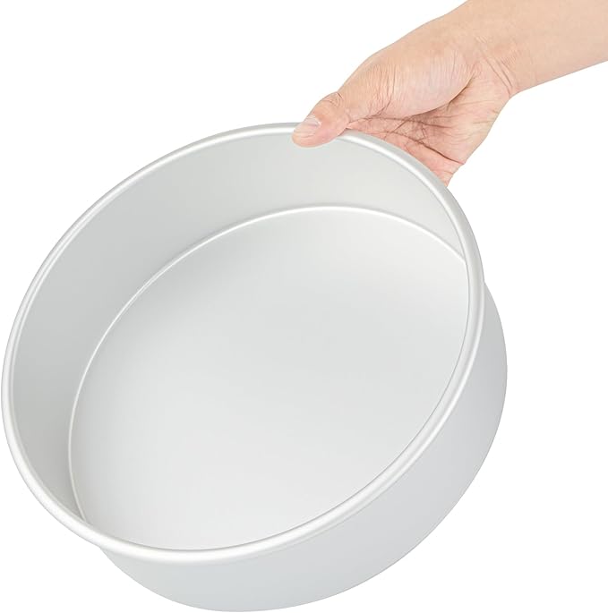 Restaurantware-Met Lux 10 x 3 Inch Straight-Sided Baking Tin, 1 Round Cake Pan - Oven-Ready, Freezable, Anodized Aluminum Round Baking Pan, Greaseproof, For Layer Birthday Cake