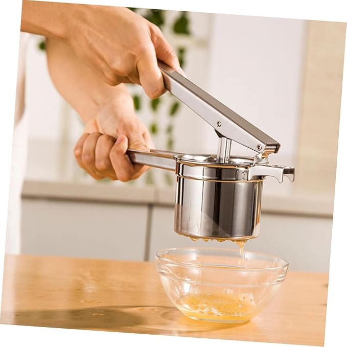 PRETYZOOM Stainless Steel Citrus Press Manual Lemon Juicer with Long Handle Easy to Clean Ergonomic Design for Home and Professional Use