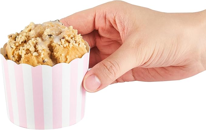 Restaurantware Baking Cups 200 Pack of 6 oz Paper Cupcake Liners Greaseproof Scalloped Oven-Safe Elegant Dessert Muffin Cups Disposable for Parties