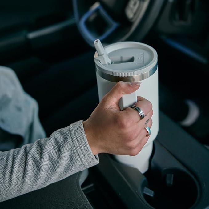 YETI Rambler 40 oz Travel Mug with Flip Straw Lid – Stainless Steel, Vacuum Insulated, Leakproof, Cup Holder Friendly