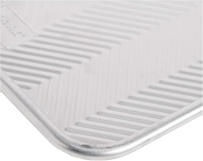 Nordic Ware Prism Half Sheet, Metallic
