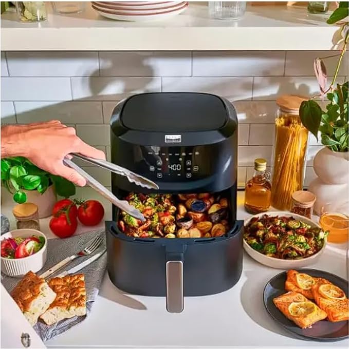 Bella PRO - 8-qt. Touchscreen Air Fryer with Divided Basket - Matte Black