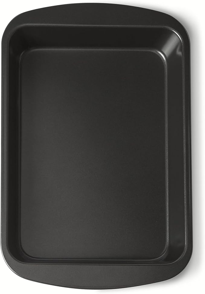 Amazon Basics Nonstick Rectangle Baking Pan, 9 x 13 in., Perfect for Cakes, Dishwasher and Oven-Safe