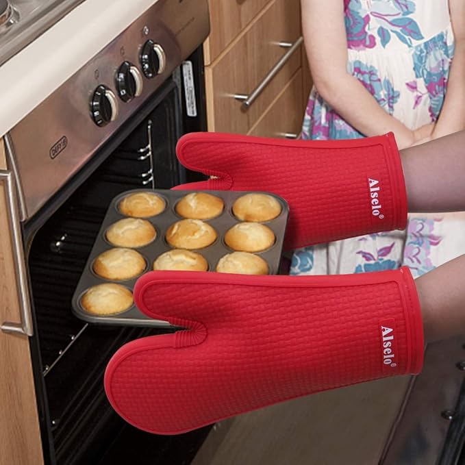 Alselo Oven Mitts Heat Resistant Silicone Kitchen Gloves for 550 Degrees with Waterproof and Non-Silp, Set of 2 Oven Gloves for Baking Cooking Barbecue Microwave Machine Washable (Red, 2)