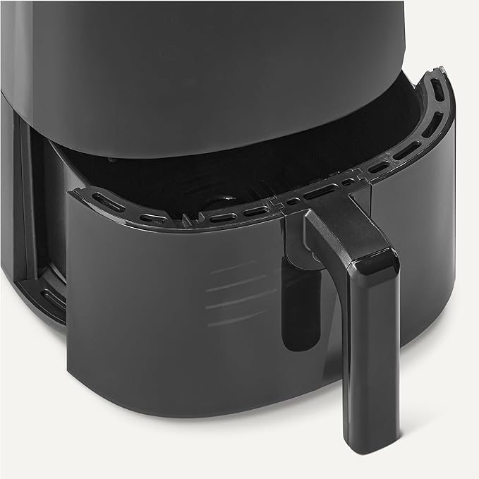 Amazon Basics 4.4-Quart Air Fryer with Easy View Window, 8 Preset Menus, 1400W, Black