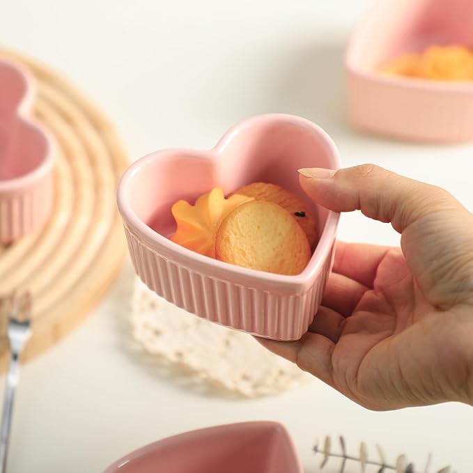 Sizikato Heart-Shaped Porcelain Souffle Dishes, Ramekins - 3.5 Inches for Souffle, Creme Brulee and Dipping Sauces - Set of 4