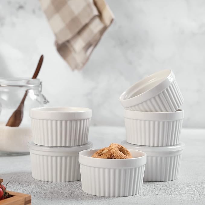 DOWAN Ramekins with Lids 6 oz Oven Safe, Creme brulee Souffle Dishes Ramekin with Covers, Porcelain Bowls for Baking Custard Cups, Set of 6, White
