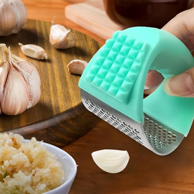 Garlic Press Rocker Stainless Steel, Garlic Crusher with Peeler & Cleaning Brush, Easy to Use Garlic Mincer for Kitchen Cooking, Ergonomic Garlic Chopper Tool, Durable Garlic Presser Gadget (Green)