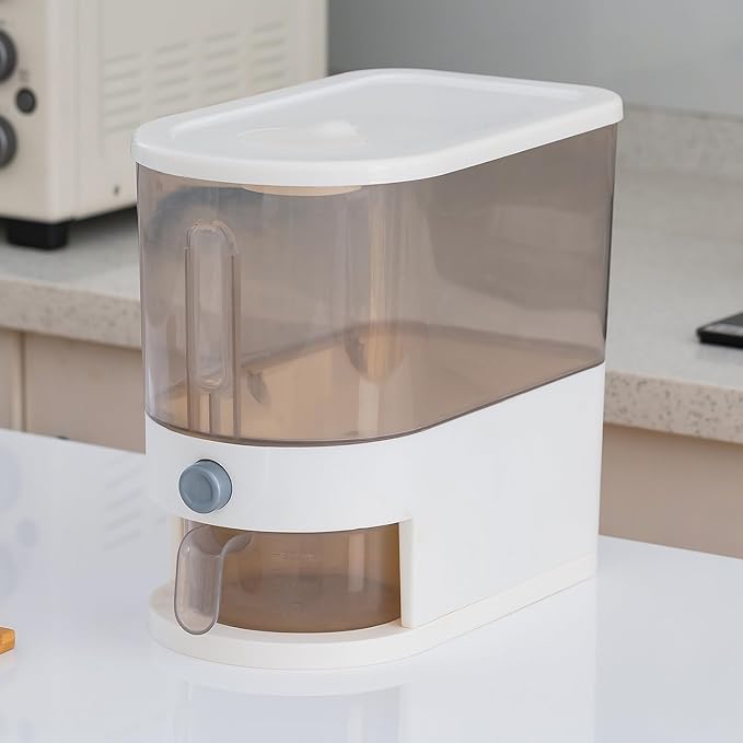 Gagee 11Lbs Rice Dispenser, Large Grain Container Storage with Lid Measuring Cylinder Moisture Proof Household Cereal Dispenser Bucket for Kitchen Soybean Corn,Clear