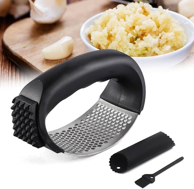 Garlic Press Rocker Stainless Steel, Garlic Crusher with Peeler & Cleaning Brush, Easy to Use Garlic Mincer for Kitchen Cooking, Ergonomic Garlic Chopper Tool, Durable Garlic Presser Gadget (Black)