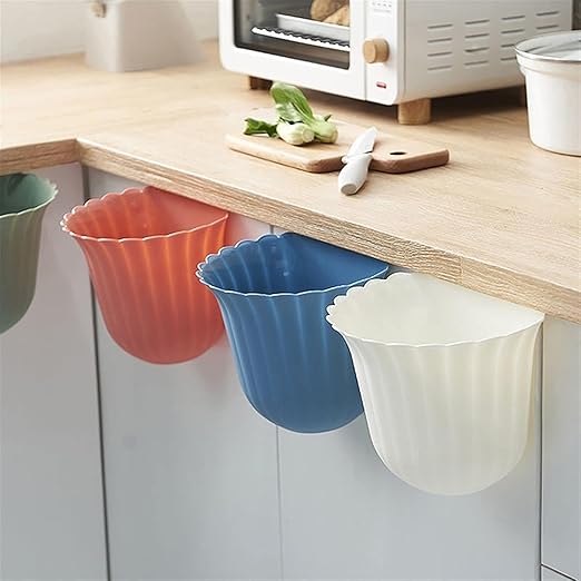 Hanging Trash Can, Kitchen Garbage Bin Waste Bins, Wall-Mounted Small Trash Can Flower Style Kitchen Wall Hanging Household Kitchen Waste Countertop Trash Can Cabinet Door Hanging Labor-Saving ( Color