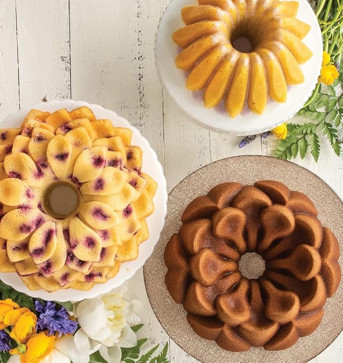 Nordic Ware Magnolia Bundt, 10 Cup, Toffee