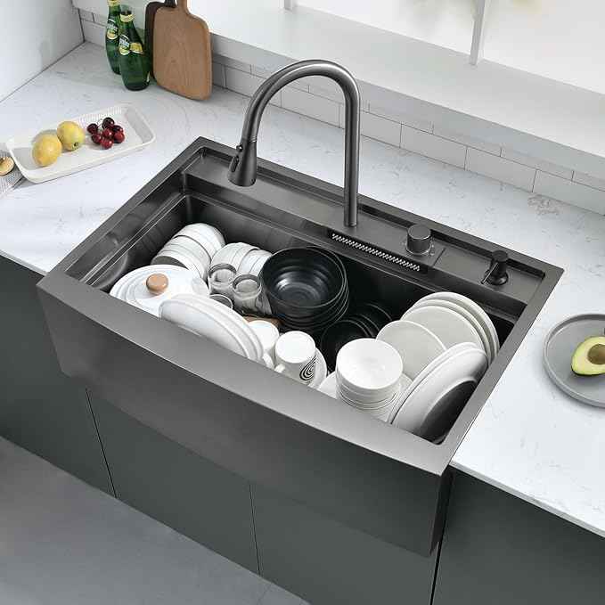 33 Inch Farmhouse Kitchen Sink Splash Guard Waterfall Workstation Black- VOKIM 33x22Inch Apron Front Kitchen Sik Stainless 16 Gauge Farm Sink With Multifunctional Top Loading Flying Rain pull-out