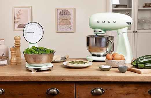 SMEG Retro-Style Analog & Digital Kitchen Scale, 11 lb Capacity, Rechargeable Battery, Backlit LCD Display, Stainless Steel Bowl (Pastel Green)