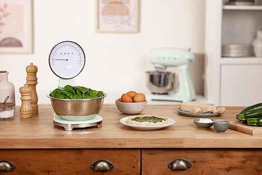 SMEG Retro-Style Analog & Digital Kitchen Scale, 11 lb Capacity, Rechargeable Battery, Backlit LCD Display, Stainless Steel Bowl (Pastel Green)