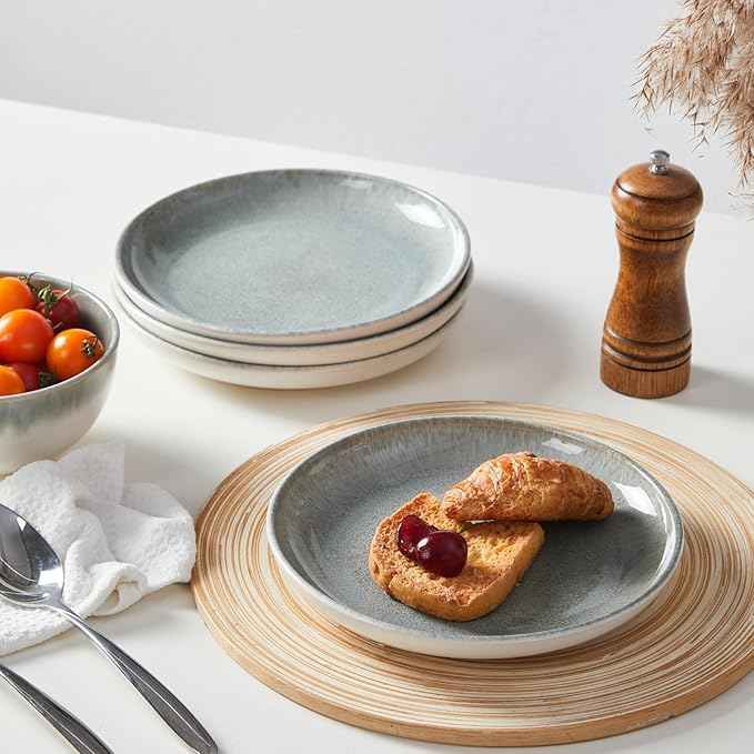Ceramic Dinnerware Sets for 6, 18 Pieces Stoneware Plates and Bowls Sets, Chip and Stain Resistant Modern Dishes, Dishwasher & Microwave Safe Dinner Set, Gradient Green
