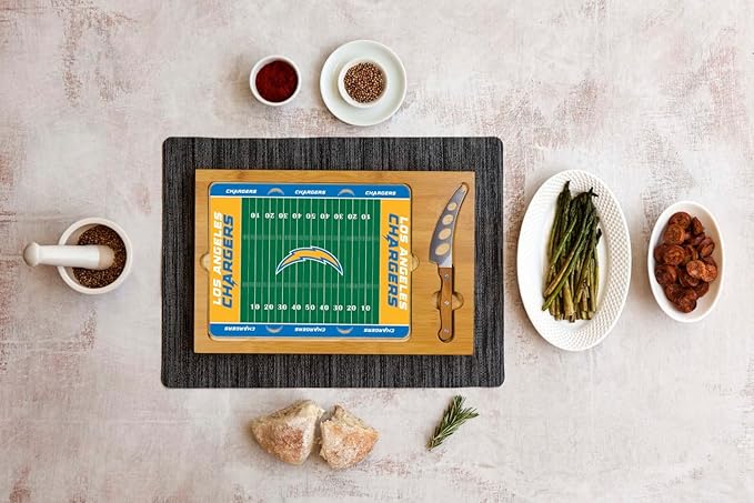 PICNIC TIME NFL Football Field Icon Glass Top Cutting Board & Knife Set, (Parawood & Bamboo)