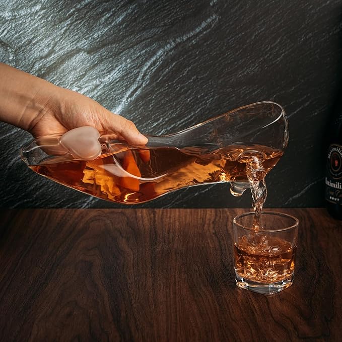 The Wine Savant Stiletto Decanter with Stopper Handcrafted Borosilicate Glass Barware Centerpiece Display - 13 oz Clear