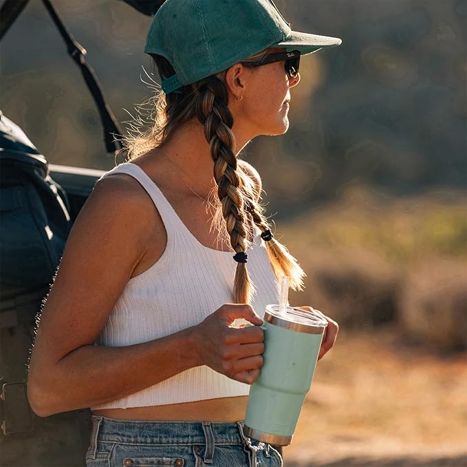 YETI Rambler 25 oz Tumbler with Handle and Straw Lid, Travel Mug Water Tumbler, Vacuum Insulated Cup with Handle, Stainless Steel, Black Forest Green