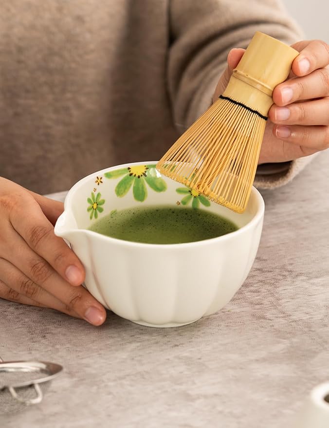 TANG PIN Premium Matcha Set - Traditional Japanese Matcha Making Kit with Spout Bowl (Chawan), Bamboo Whisk (Chasen) & Holder Stand - Complete Matcha Maker Starter Tools for Matcha Tea & Latt (Daisy)