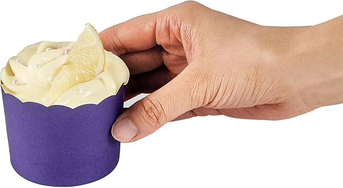 Restaurantware Baking Cups 200 Pack of 6 oz Paper Cupcake Liners Greaseproof Scalloped Oven-Safe Elegant Dessert Muffin Cups Disposable for Parties