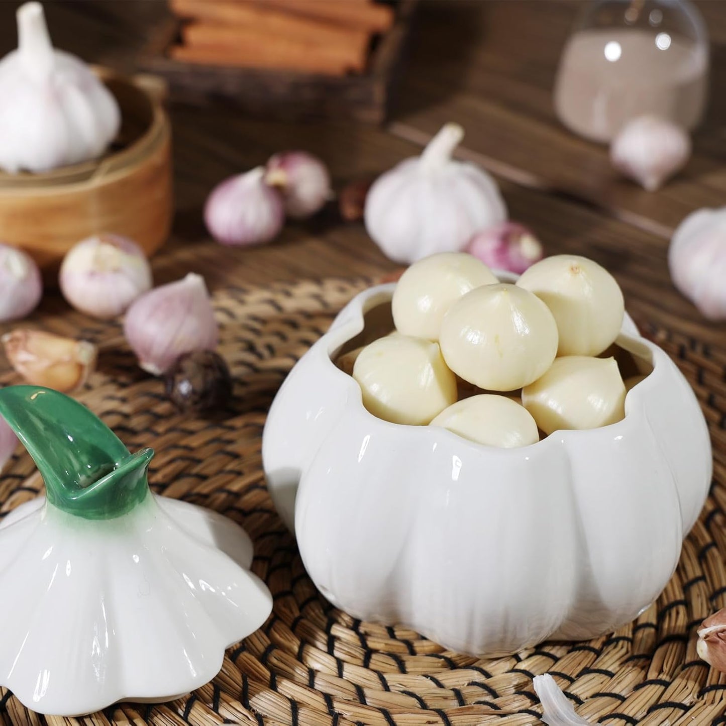 TOIVO Garlic Keeper for Counter，with Lid and Holes GarlicSaver,Garlic Holder Storage Container toKeep (white)