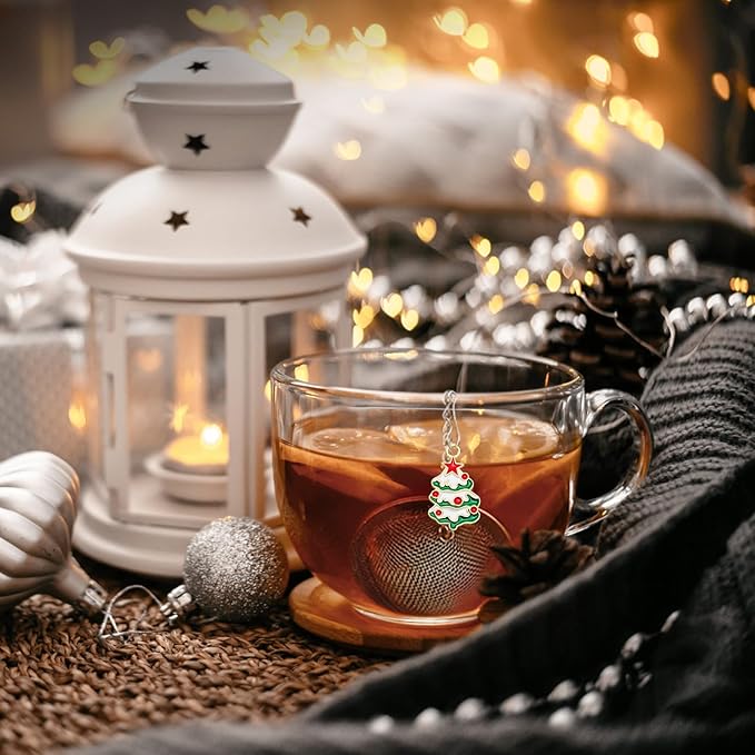 Christmas Stainless Steel Mesh Tea Infuser, 2.1 inch Tea Ball with Christmas Tree Pendant Tea Strainer Tea Diffuser Tea Steeper for Filtering Tea,Tea Infusers for Loose Tea(Christmas Tree, 2PC)
