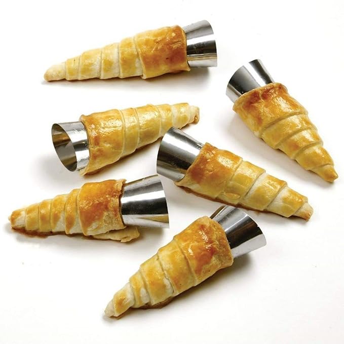 Joyeee 16 Pack Stainless Steel Cream Horn Molds Mini, With Piping Bags Reusable, Cream Icing Piping Nozzle Tip Long and Cleaning Nozzle Brush Baking Accessories Decorating Tool, 3.4 Inch