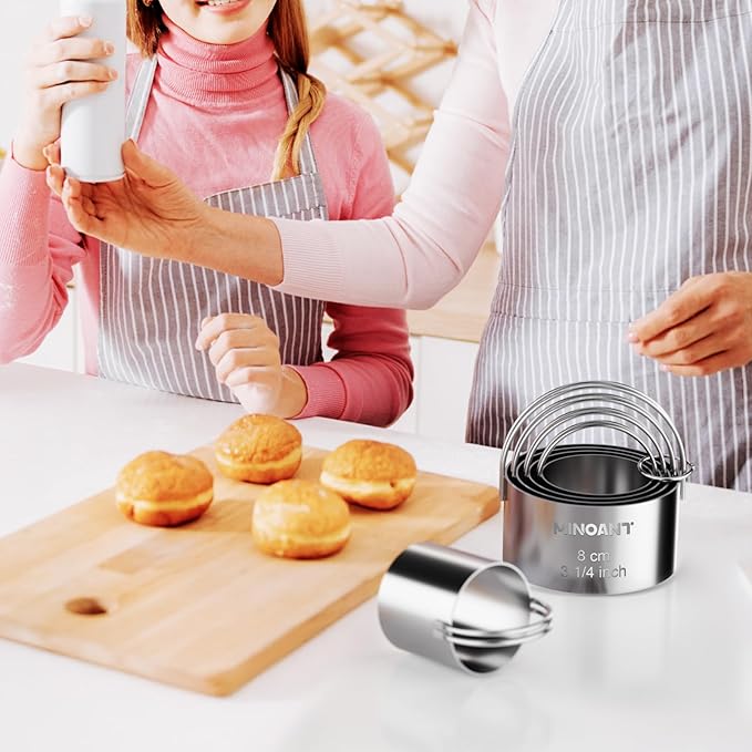 Round Cookie Cutters with Handle - Donut Hole Cookie Biscuit Cutter Set(5 Pieces/Set), Stainless Steel Circle Cutters Donut Cutter Mold Tool with Ring for Baking, Biscuits, Cakes, Sandwiches