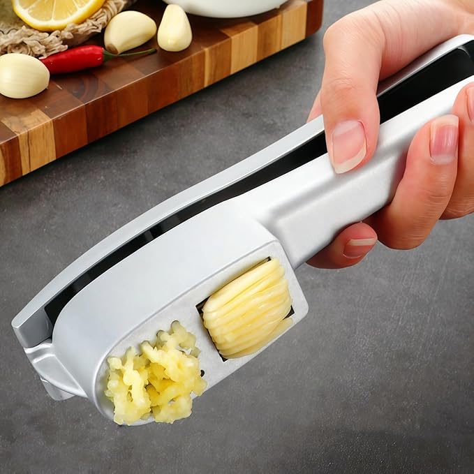 Professional 2 in 1 Garlic Press & Slicer,Multifunctional Garlic Mincer Tool with Ergonomic Handle,Effortlessly Crush,Slice and Mince Garlic,Rust-Proof,Easy to Squeeze and Clean,Dishwasher Safe