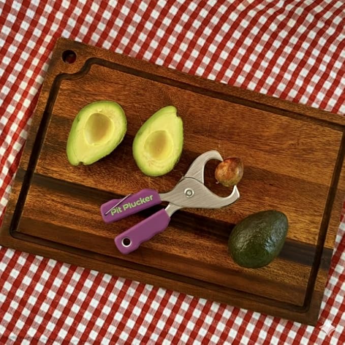 Avocado Tool, Kitchen Utensil with Hinged Handles, Wedge-Shaped Jaws for Pit Removal (Purple)