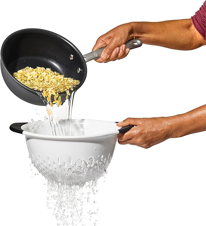 OXO Good Grips 3 QT Plastic Colander