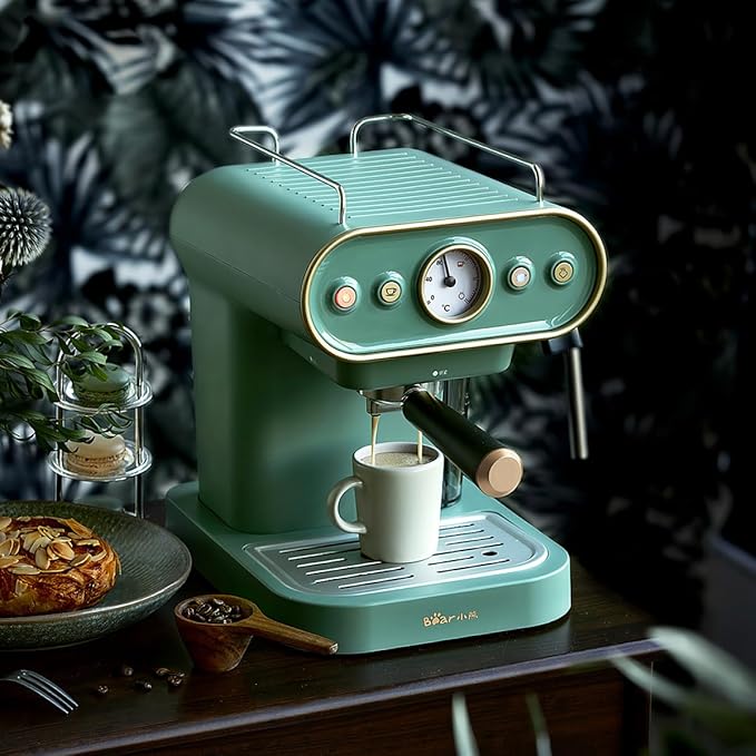 compact high-pressure coffee machine with steam frother