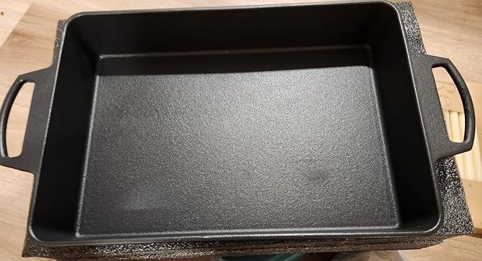 KEESHA 9x13 Inch Cast Iron Detroit Pizza Pan, Pre-Seasoned 4.8 Quart Deep Baking Dish for Casserole, Focaccia, Lasagna, Sicilian Bread, Oven & Grill Safe