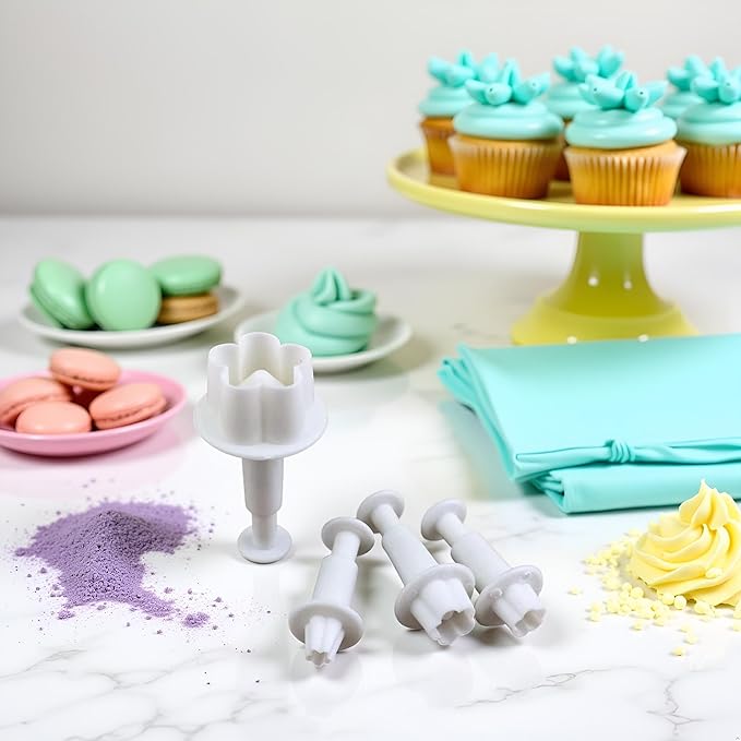 4Pcs White Flower Plunger Cookie Cutter DIY Blossom Flower Cake Fondant Mold Plastic Cake Decorating Tools Baking Accessories Cookie Cutters For Baking Plastic, Dessert and Candy Sculpting Tools