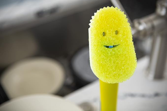 Scrub Daddy Dish Wand Scrubbing Brush with Handle, Soap Dispensing Dish Brushes, Texture Changing Washing Up Sponges With Liquid Dispenser, Scrubber with Scraper & Detachable Head Sponge, Blue
