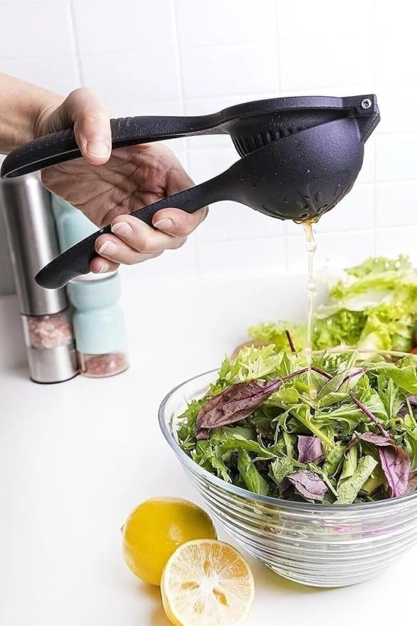 Citrus Juicer Manual Orange Squeezer Heavy Duty Cast Iron Lemon Press for Juice, Easy to easy to wipe, Solid Metal Reamer