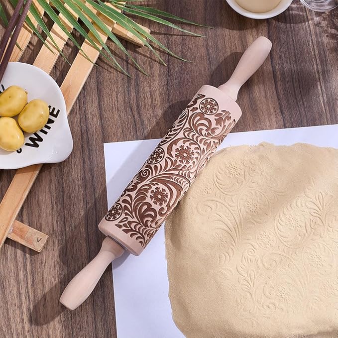Embossed Wooden Rolling Pin Darker 3D Snowflake Rattan 30cm Rolling Pin for Baking Biscuits DIY Kitchen Tool Baking Accessories Homemade Bakery Pastry Cookie Fondant Dough Pizza