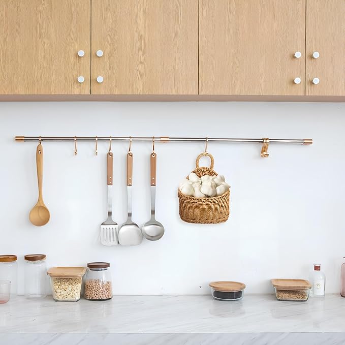Cabilock Woven Hanging Storage Basket for Kitchen 9.64X7.48X3.93In Rustic Wall Organizer for Garlic Ginger with Large Capacity